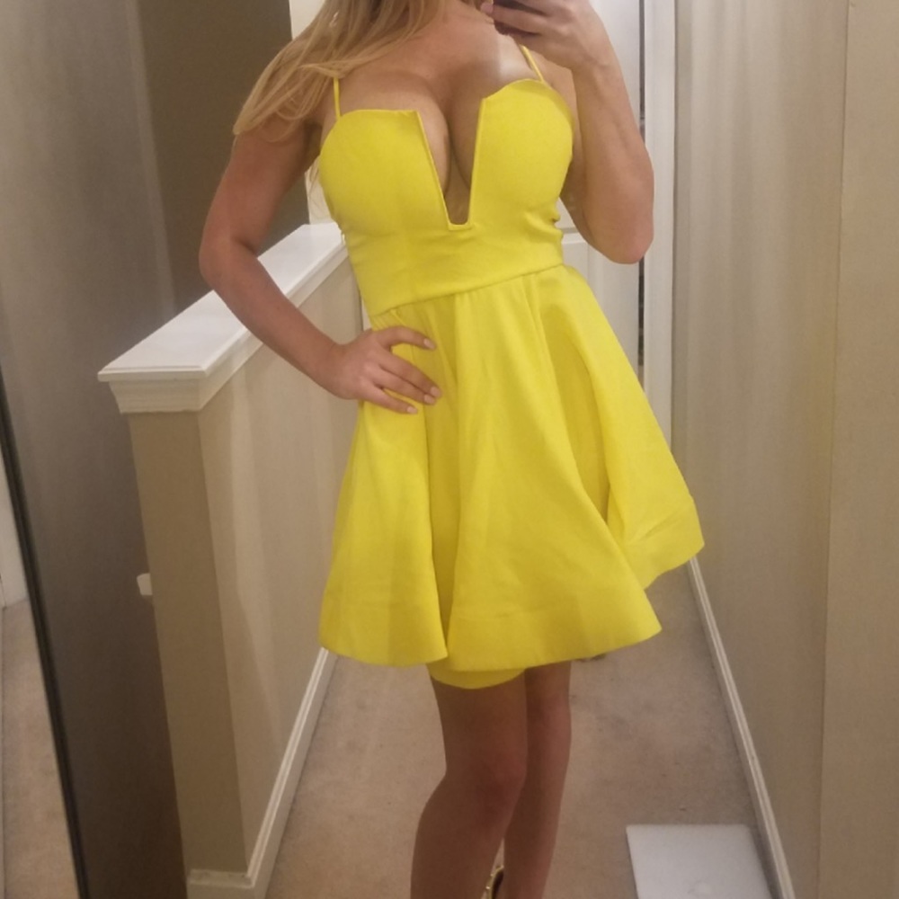 YELLOW MINI HALTER SKATER DRESS | size SM